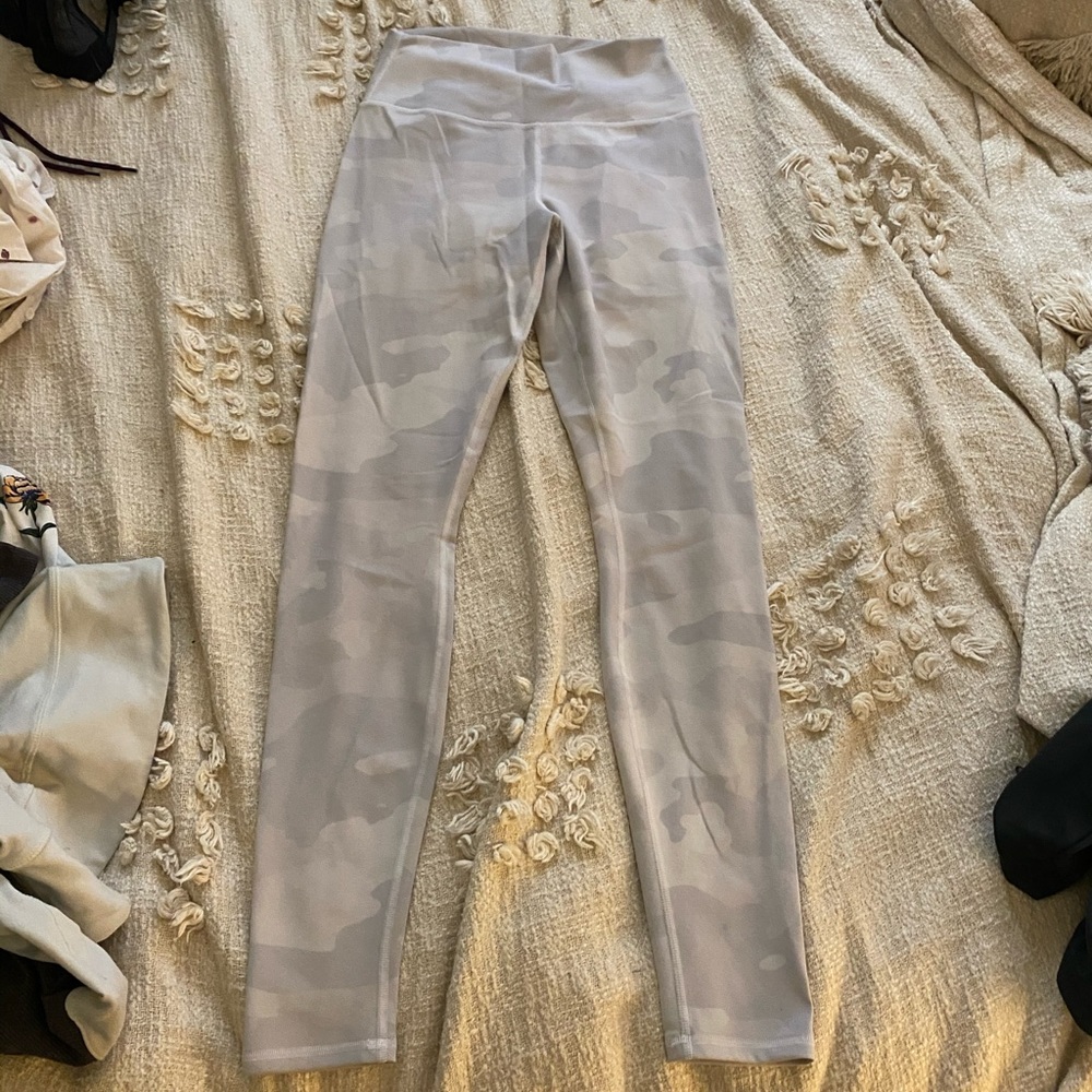 Alo Yoga white camo leggings